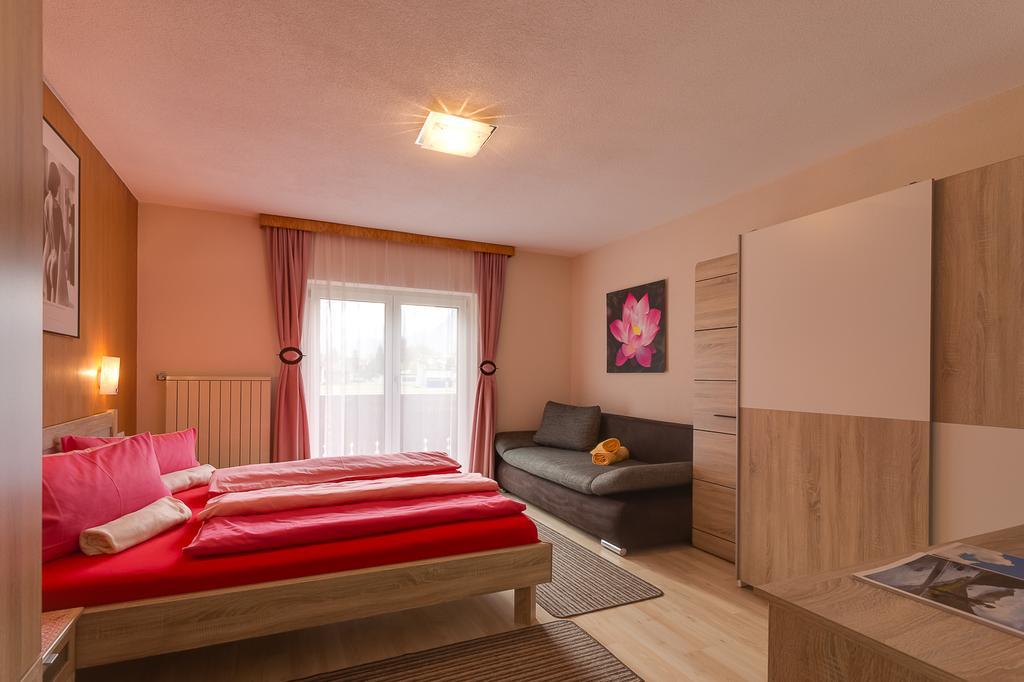 Biancas Ferienwohnung Im Haus Roswitha Tumpen Buitenkant foto
