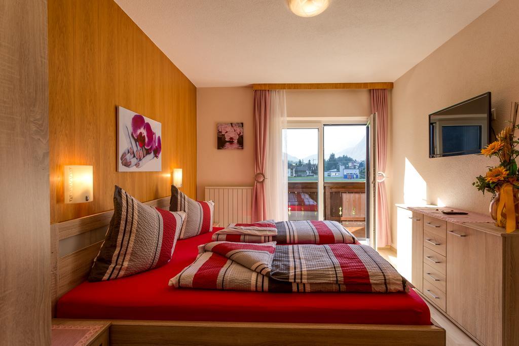 Biancas Ferienwohnung Im Haus Roswitha Tumpen Buitenkant foto