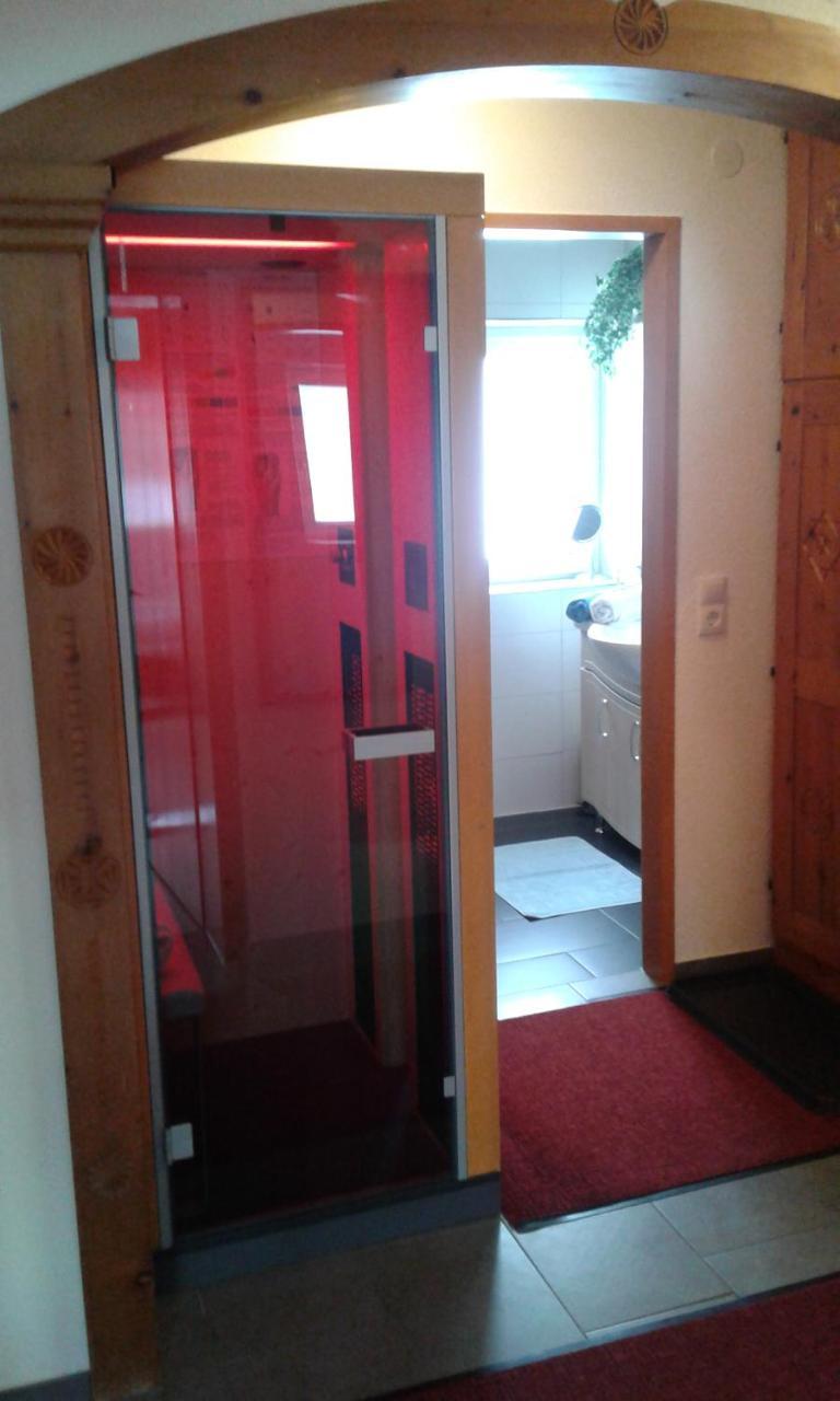 Biancas Ferienwohnung Im Haus Roswitha Tumpen Buitenkant foto